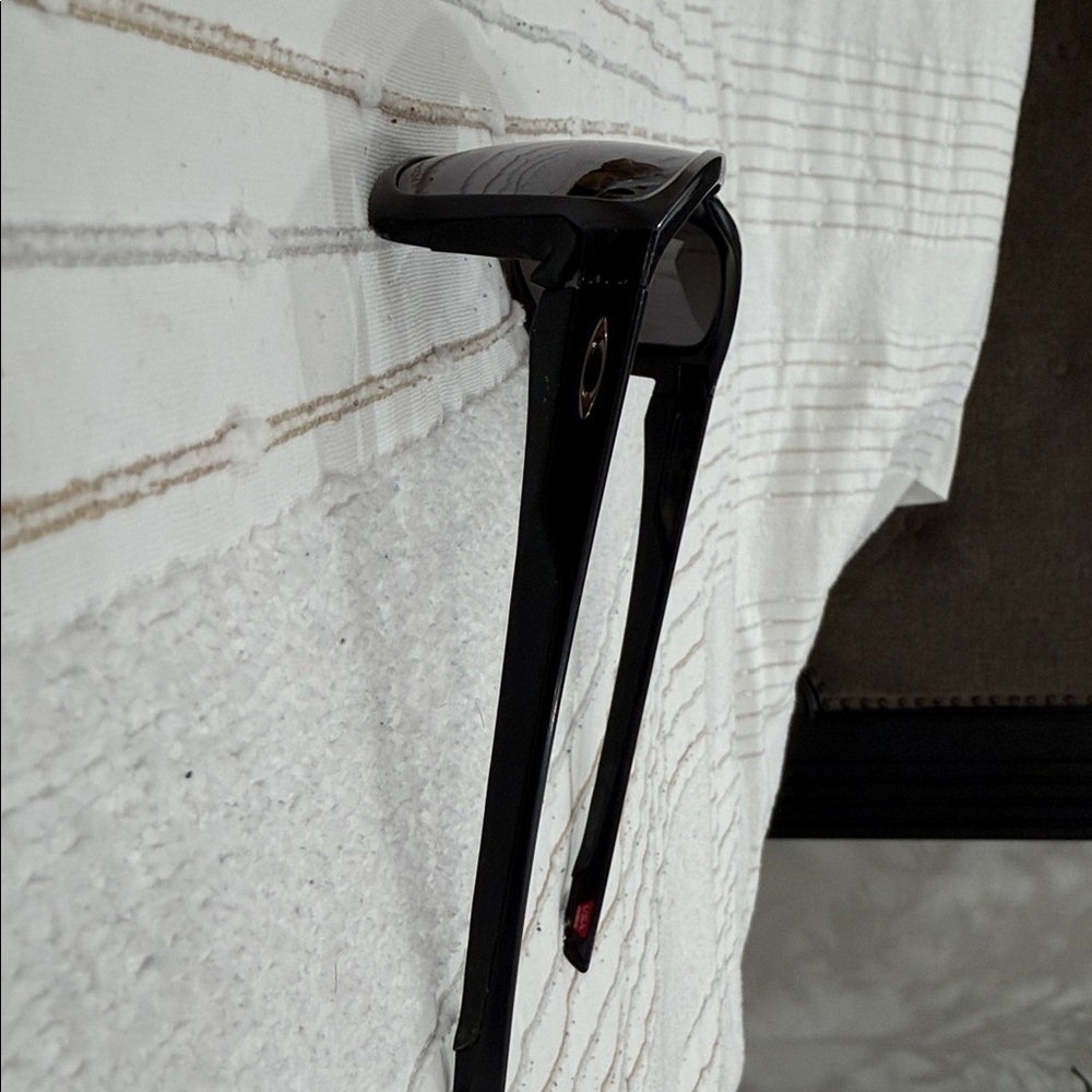 Oakley Glossy Black Sunglasses - Picture 2 of 6